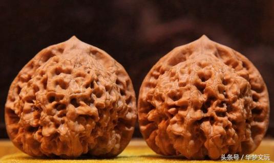 正常2个35cm的文玩官帽核桃有多重,文玩核桃官帽和苹果园哪个好