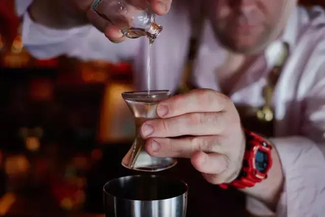 哪个鸡尾酒最便宜又好喝,上海比较好的鸡尾酒