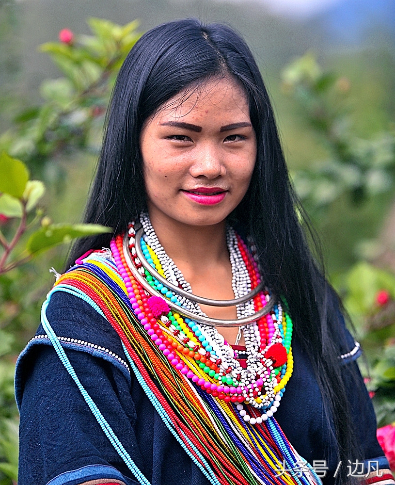 终年生活在高山密林之中的一个神秘的部族，孟连阿卡人！