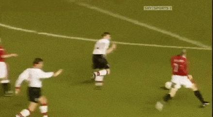 足球经典瞬间小罗,罗纳尔多足球10大经典进球