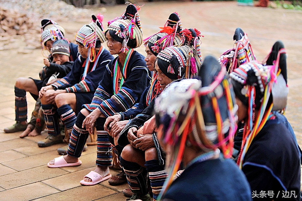 终年生活在高山密林之中的一个神秘的部族，孟连阿卡人！