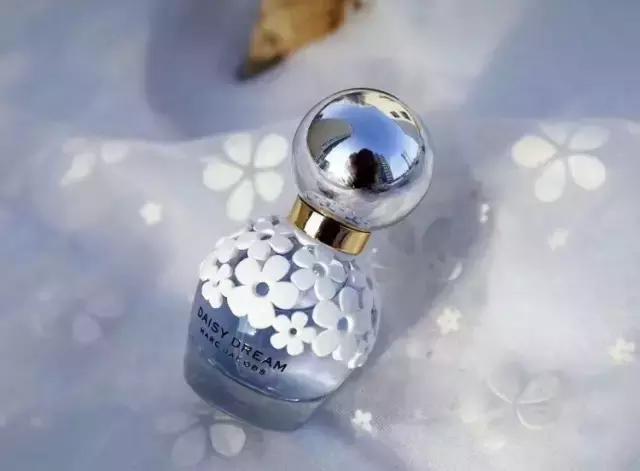 那尼？你最爱的香水，男人居然觉得是风油精？！