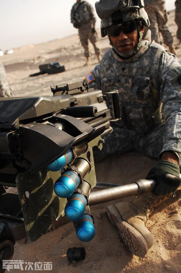 长得像枪的防空机枪,长得像枪一样的炮仗