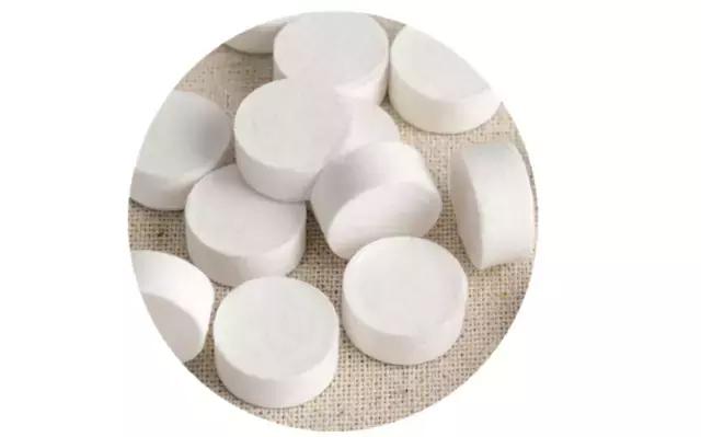 鼻子毛孔粗大有黑头怎么修复改善,女生毛孔粗大有黑头怎么改善医美