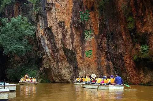 云南昆明悠闲的夏天避暑环境,昆明周边最好的避暑城市