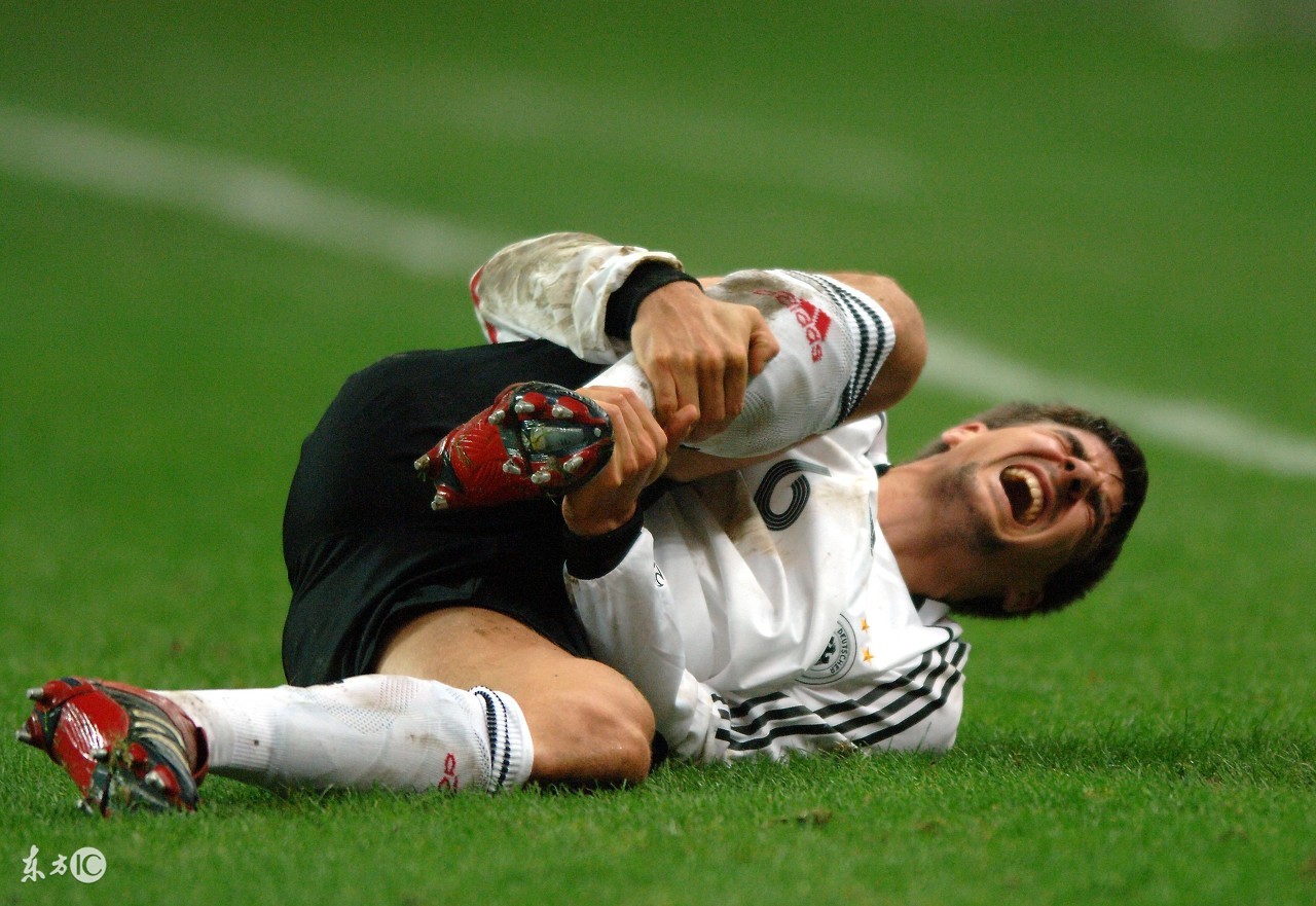 打球出现了骨折怎么处理,球场骨折