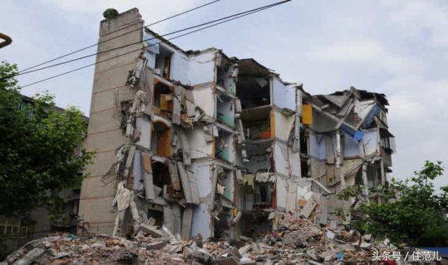 当地震发生时我们有哪些逃生方法,地震来了高层如何自救与逃生