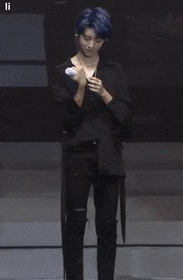 易烊千玺三小只演唱会同台跳舞,三小只易烊千玺现状