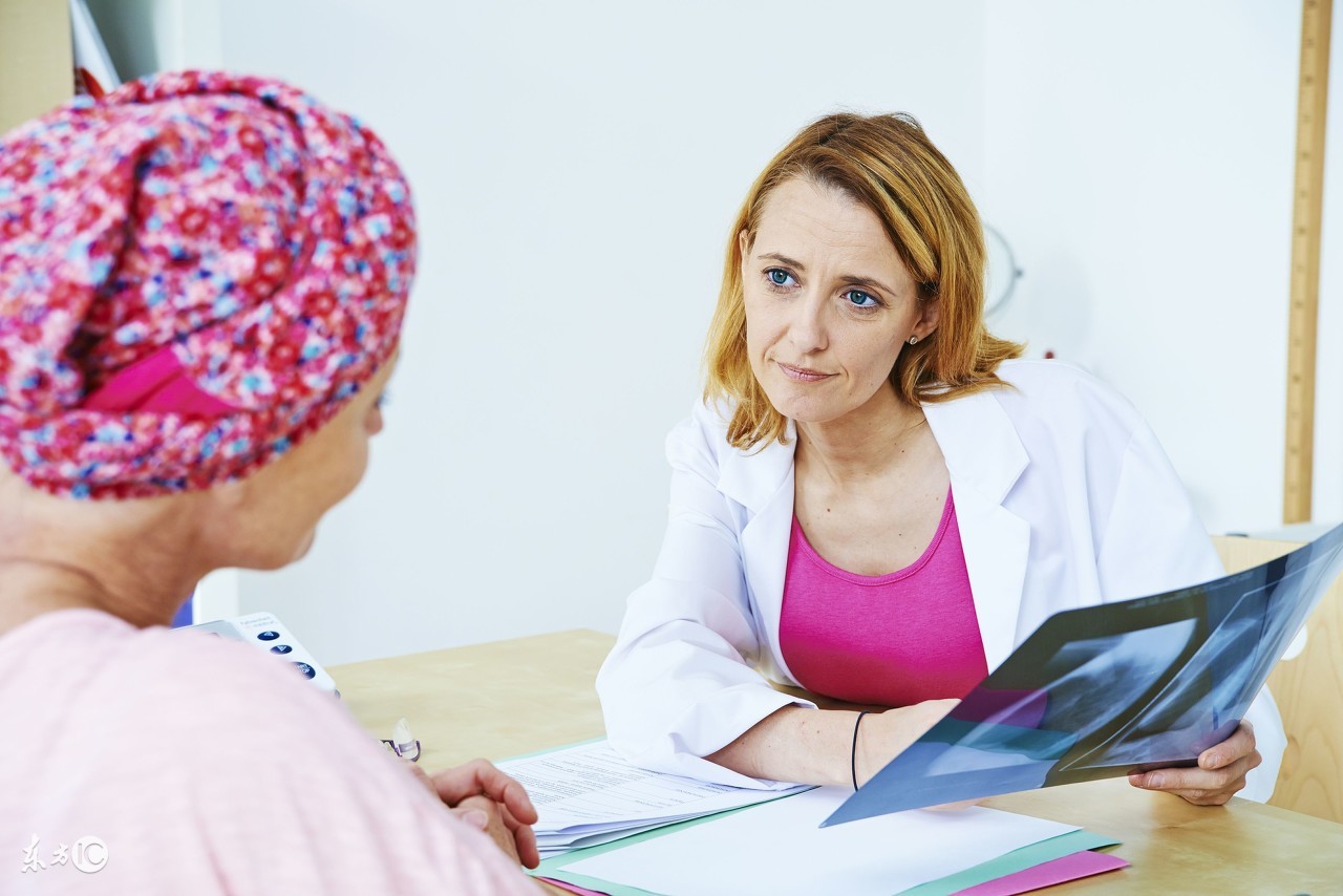 肺癌晚期化疗好还是保守治疗好,晚期肺癌最好的治疗方法