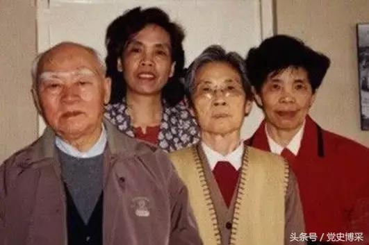 侦破著名的谭甫仁案，*队军**保卫工作的先驱蔡顺礼中将