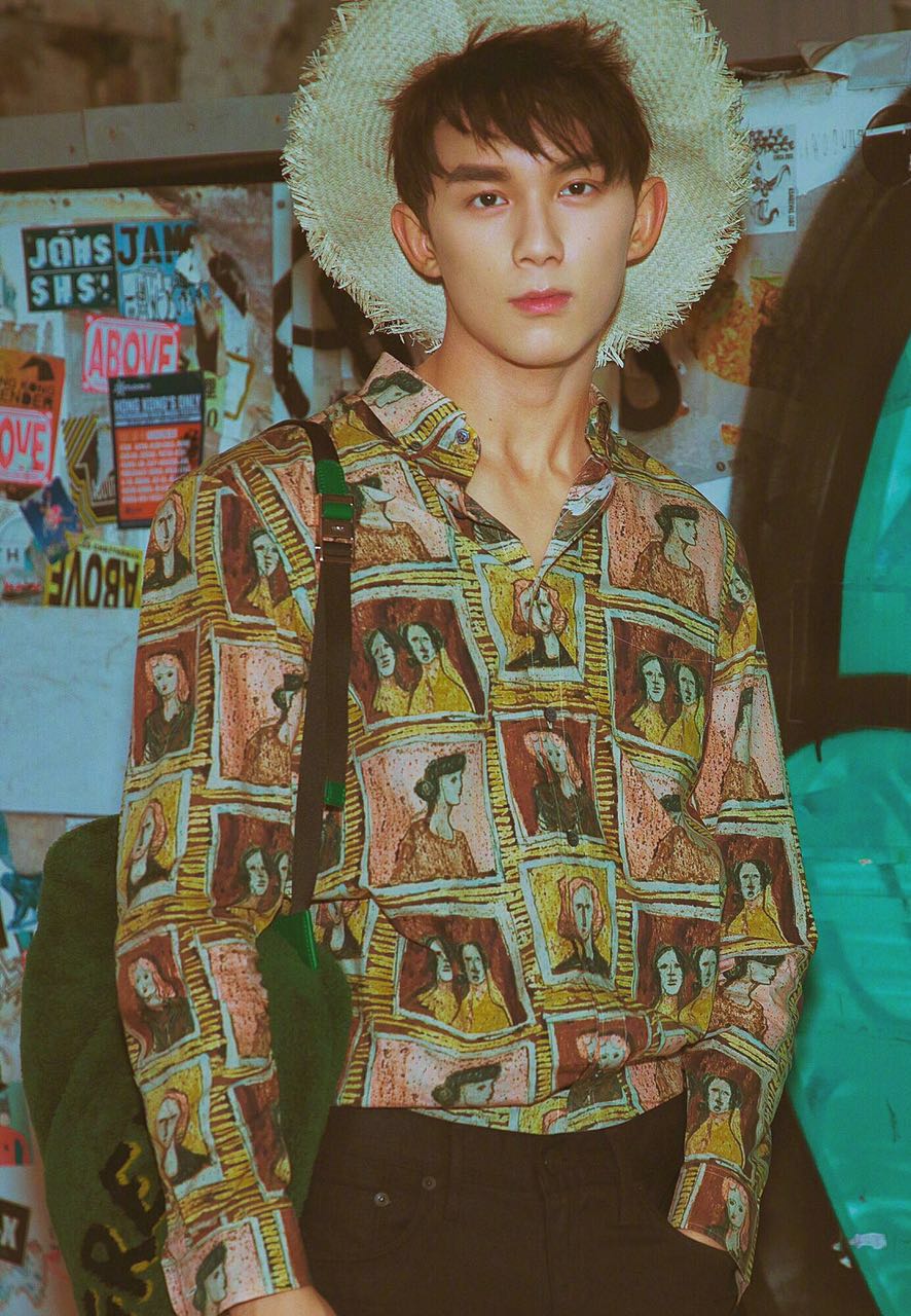 吴磊帅气撩人照 (吴磊少年阳光帅气)