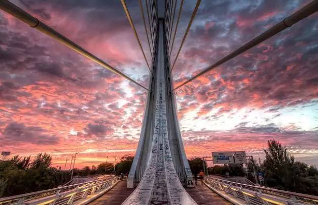 西班牙特色的城市,西班牙道路桥梁建筑