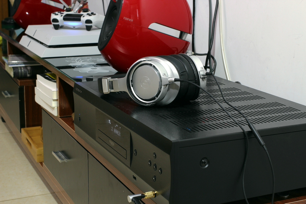 铁三角athsr9头戴式耳机,铁三角ath-twx95.2蓝牙耳机测评