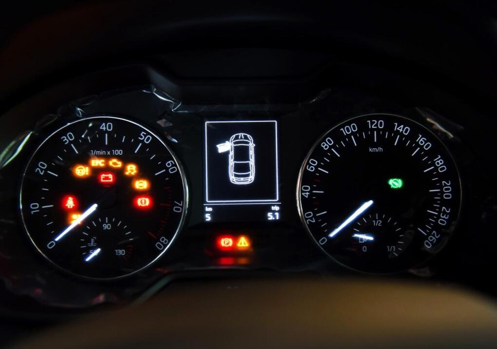 明锐2017款手动智行用车感受,2017款明锐驾驶质感怎么样