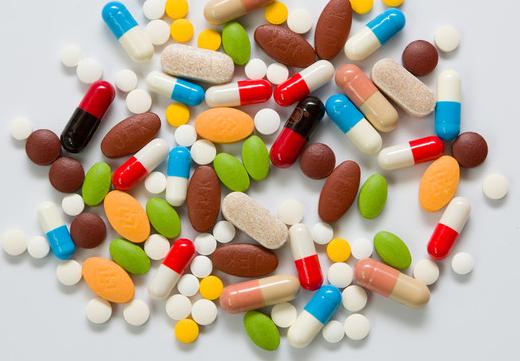 三高药物的副作用有哪些,三高人群并发症有哪些