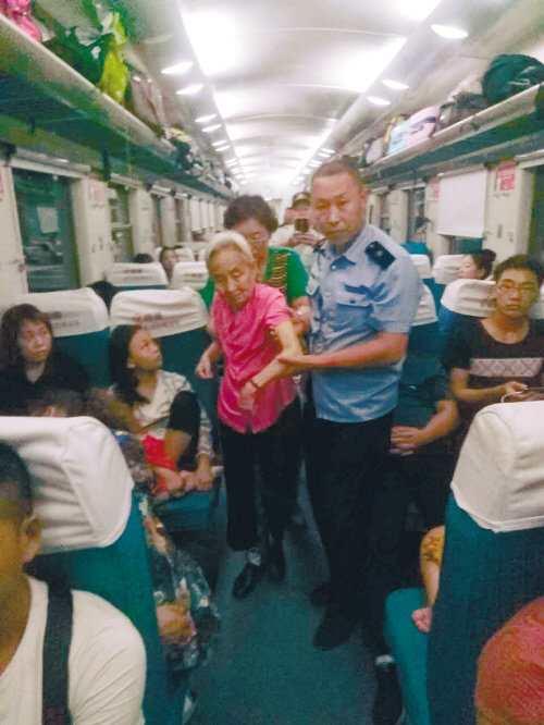 四川九寨沟地震波及沈铁两组列车停车3小时40分和4小时28分