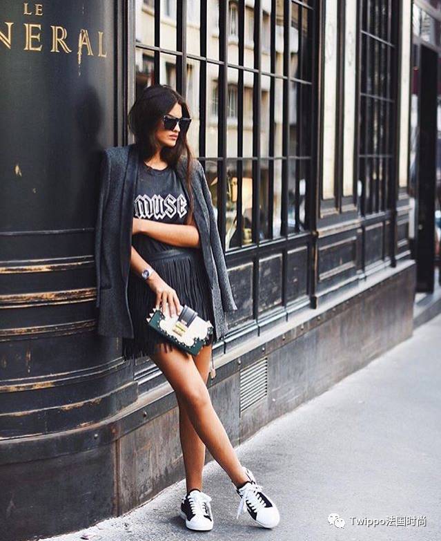 为什么在巴黎你找不到“同款”的女人？