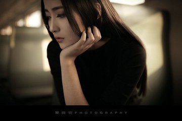 张爱玲说人之间的感情高峰低谷,张爱玲说感情是脆弱的