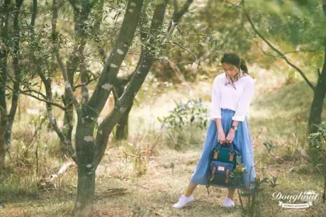 背了这个“甜甜圈”包包，我彻底放弃了北极狐