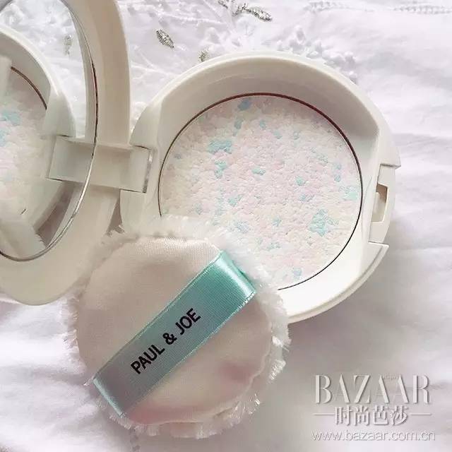 自从用了这些蜜粉，美容编辑走遍世界也要买回来囤货！