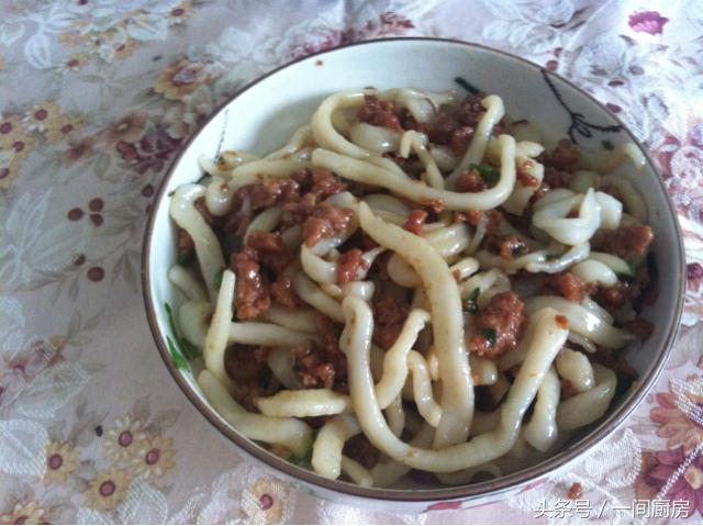 春节煮濑粉,高明濑粉配什么吃