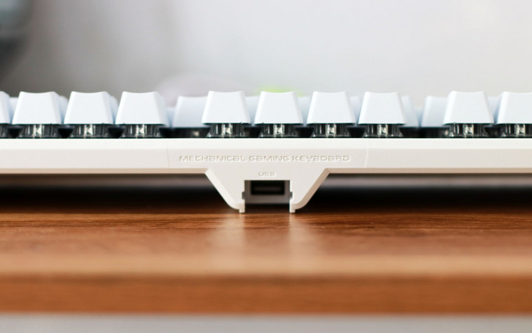 镭拓mxx机械键盘拆解,手感好炫酷的键盘