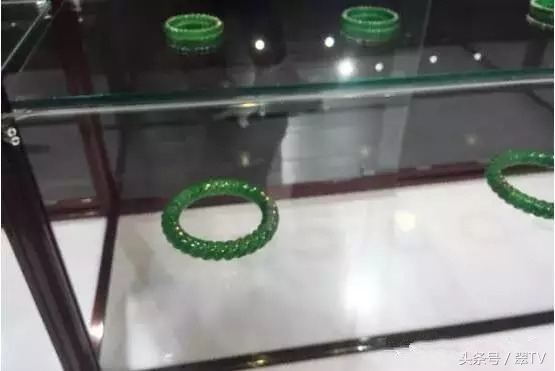 假货大王自称身家超王健林,拥有世界上最大的珠宝王国