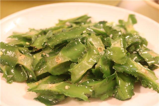 鍥涙湀骞胯タ椋庢櫙,鍥涙湀娴峰崡瀹炴媿