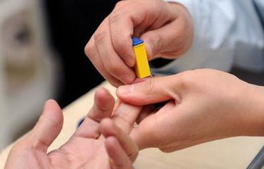 尿毒症患者透析能活多久,不透析又该怎样治疗?