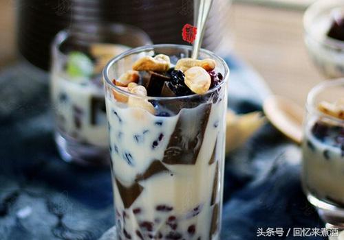 龟苓膏跟纯牛奶加茶怎么做,来一碗自制龟苓膏清热祛湿