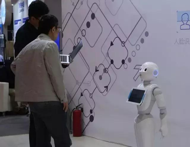 会钓鱼的机器人,能钓鱼的机器人