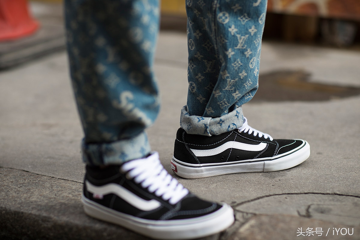 supreme17fw全黑卫衣,supremefw17