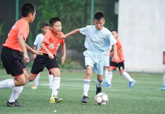 点球决战，*疆新**夺冠！北京晚报百队杯城际赛落幕，孩子们汗洒赛场