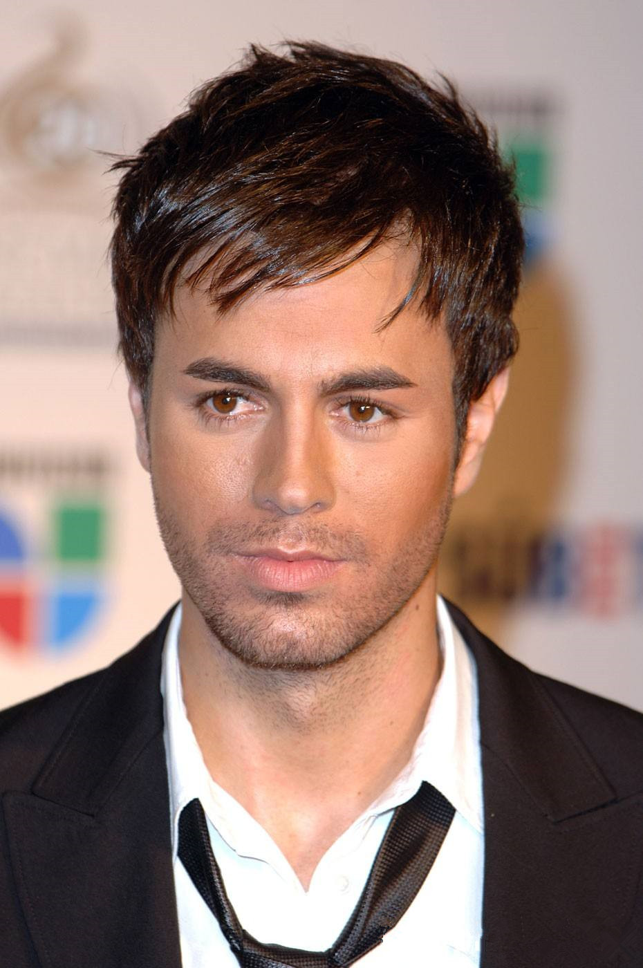 西班牙情歌王子爱情故事,西班牙情歌王子胡里奥爱情故事