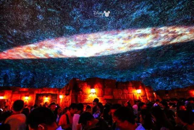 上海迪士尼情侣一天游攻略,七月上海迪士尼旅游攻略