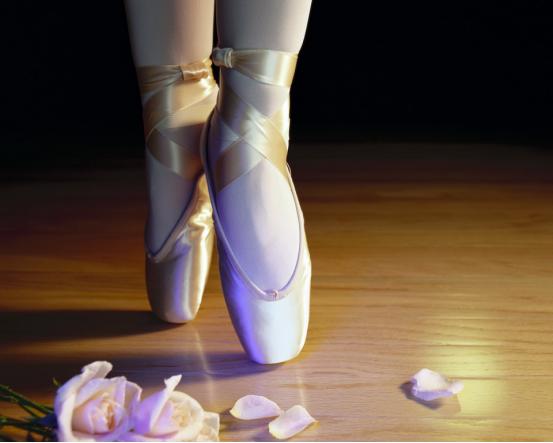 炒股赚到的钱取出来要交税么,炒股是赚钱的赚谁的钱啊