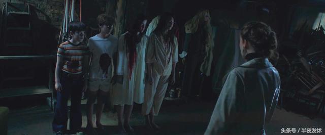 图解电影《招魂2》｜恶鬼折磨萝莉的一百种方法，被吓到漏尿