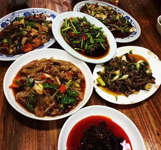 重庆这些人气爆棚却经济实惠的美食，你吃过几个？超全整理赶紧收