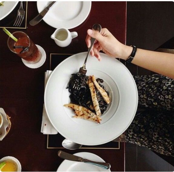 米坦墨鱼汁意面,无法抗拒的美餐