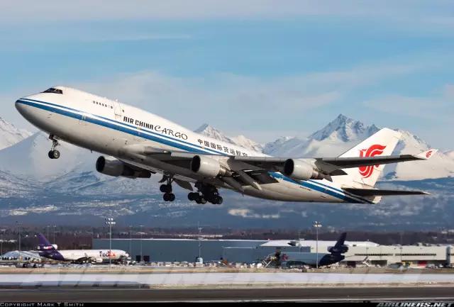 国航波音747-8客机超级头等舱,国航客机都是用的波音吗