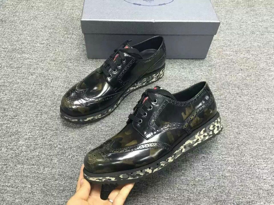 普拉达大金刚 酷毙了的鞋子 你不来看看？