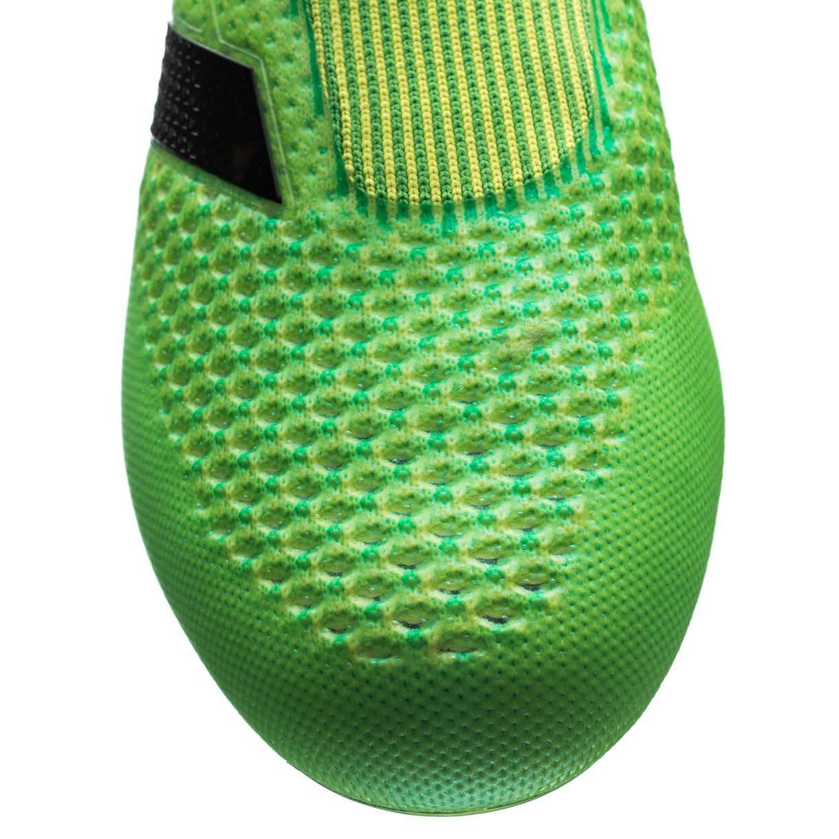 足球鞋新手入门推荐可踢全位置,足球鞋入门知识大全