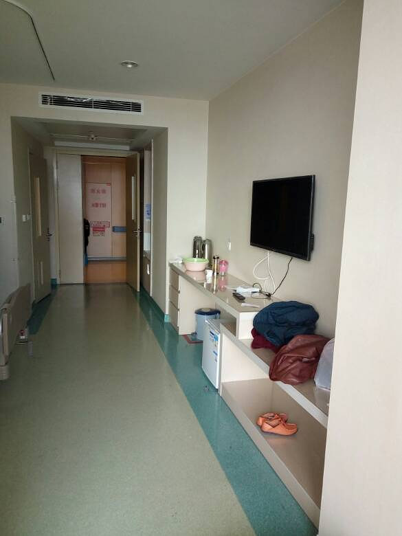 二胎妈妈顺产分娩过程,二胎妈妈剖腹产的经历