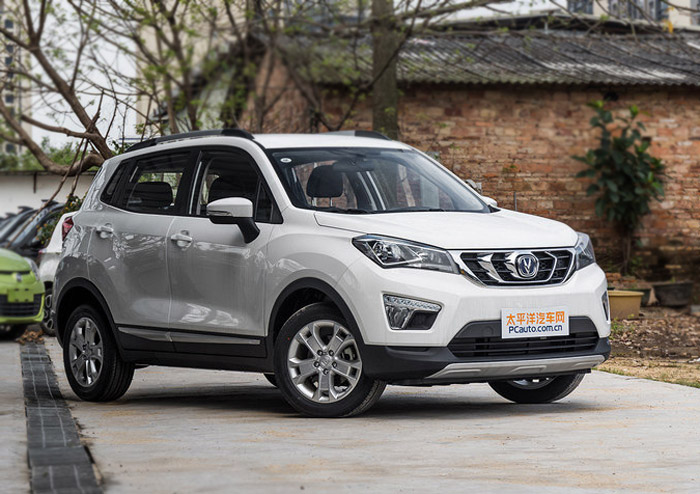 长安cs15最便宜多少钱,长安CS15和哈弗H1对比