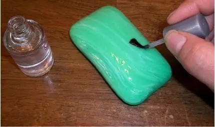 隔壁的他们愚人节竟然这样玩,吓得我瓜子都掉了...