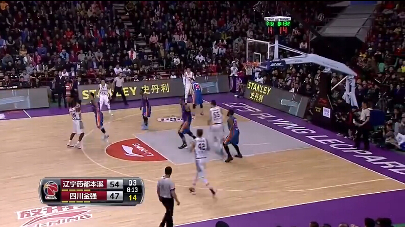 他年薪仅10万叛逆残暴被点名开除，今成球队灵魂国家队真一哥