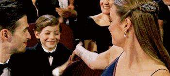 在她疯狂的自我“受虐”后，独立小片迎来了巨大的逆袭！