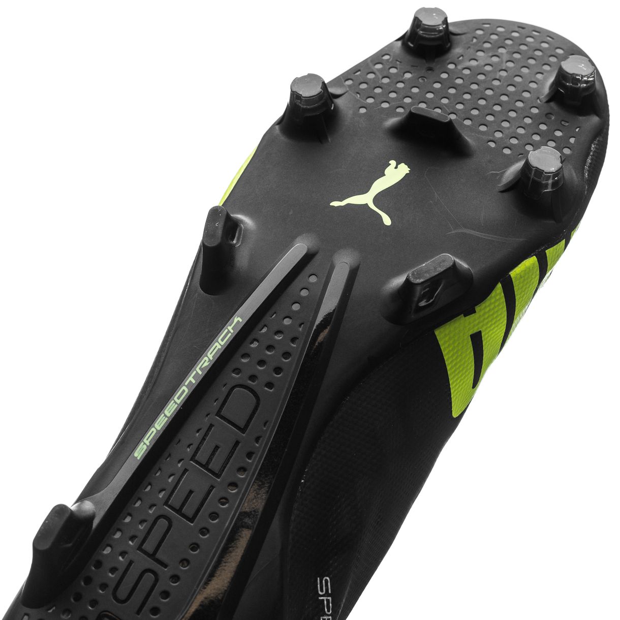 足球鞋新手入门推荐可踢全位置,足球鞋入门知识大全