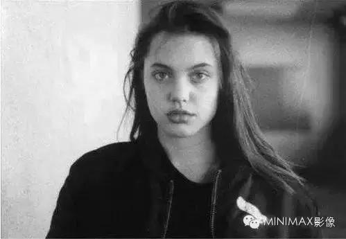 安吉丽娜朱莉同款纹身大连,纹身吸毒女反派