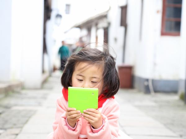 牵着小手去旅行,牵着小手去旅游